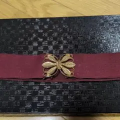 ワンタッチの蝶のデザインの帯留め