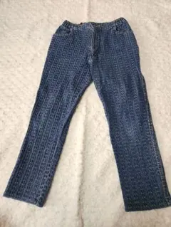 Item thumbnail for item fecd784b-b2a6-45e2-baee-75d7ba9a5603