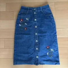 刺繍入りデニムミディスカート