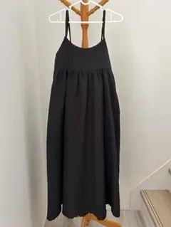 GRL エンボス花柄フレアキャミワンピース　ブラック Fサイズ