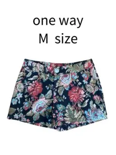 one way 花柄ショートパンツ Mサイズ