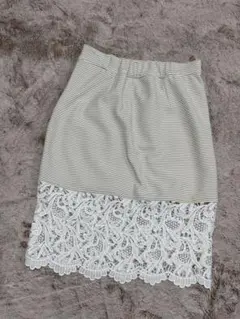 未使用品 ストライプタイトスカート レース付きM