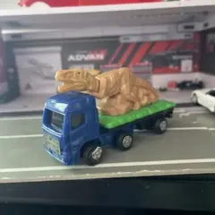 2024年ハッピーセット マクドナルド 恐竜搬送車