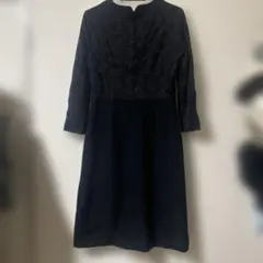 エレガントな黒の長袖ドレス