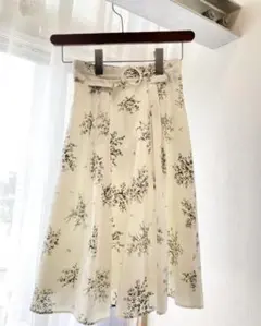 【新品タグ付き】泉里香さん着用フラワーブーケスカート