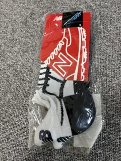 【新品未使用】New Balance スニーカー型ソックス 22cm〜24cm