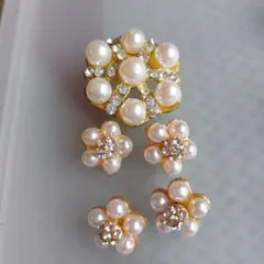 レトロ　アンティーク　パール調ボタンまとめ売り　中古品64個