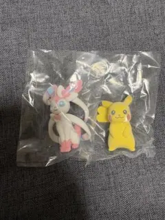 ポケモン　フロッキードール　ニンフィア　ピカチュウ