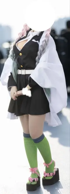 鬼滅の刃 甘露寺蜜璃 コスプレ ウィッグ ※着画あり※ - メルカリ