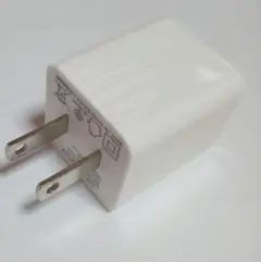 ホワイト 充電器　ACアダプター　iPhone USB ライトニングケーブル