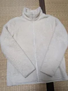 ユニクロ　ホワイト　フリース　ジャケット フルジップ　Ｍ