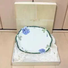 新品　ungaro ウンガロ　大皿　プレート　青　薔薇　Paris ブルーローズのサムネイル