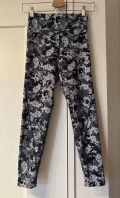 【emmi】花柄 ヨガパンツ レギンス トレーニングウェア