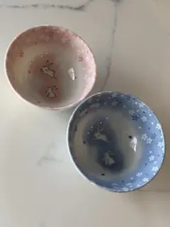 夫婦茶碗　ウサギと花の模様の飯碗2個セット