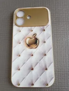 新品iPhone17用ケース　 ホワイトキルティングレザー調プラスチック