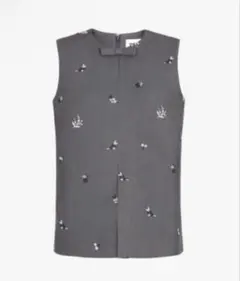 Bibiy. グレー　ノースリーブ　GARDEN TOP 新品　タグ付き　ベスト Bibiy. グレー ノースリーブ GARDEN TOP 新品 タグ付き ベスト - メルカリ