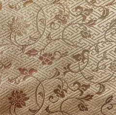 金襴1029　生地幅70ｃｍ　30ｃｍ～　さや型　金×ベージュ　唐草　匿名発送