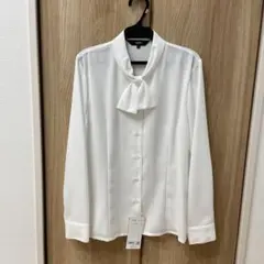 長袖ブラウス　11号　新品未使用☆