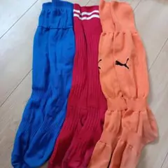 サッカーソックス　赤　青　オレンジ　PUMA　22ー24センチ