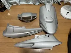 アドレスv100 外装セット　シルバー　ヘッドライトカウル以外新品のサムネイル