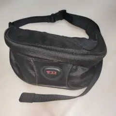TUMI ボディバッグ ブラック T2
