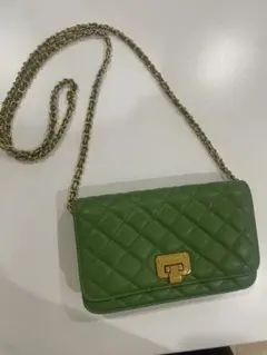 グリーンキルティングショルダーバッグ