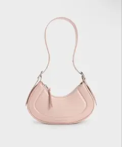 CHARLES & KEITH ハーフムーンショルダーバッグ