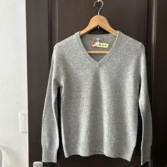 UNIQLO カシミヤグレー Vネックセーター M