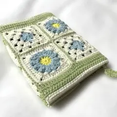 ハンドメイド ブックカバー　文庫本　モチーフ　編み物