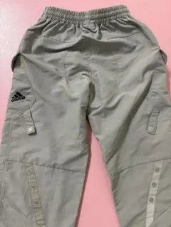 adidas グレー カーゴパンツ 130cm