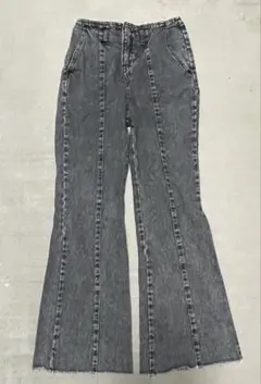 Item thumbnail for item ab7b2af2-2903-4844-bd0f-5c437ab57f59