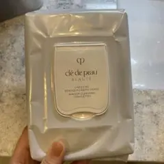 clé de peau BEAUTÉ メイクアップクレンジングシート ５０枚入り