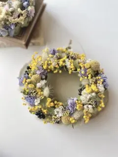 クリスマスローズとラナンキュラスの春のお花リースビオラユキヤナギ母の日