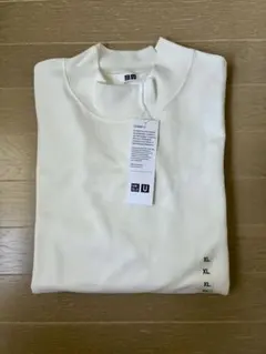 新品タグ付き　白XLユニクロU ブラッシュドモックネックTシャツ　ホワイト