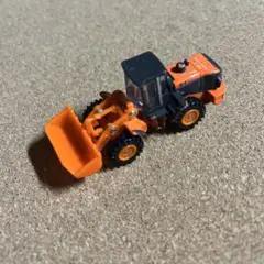 オレンジ色のショベルカー ミニカー