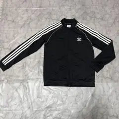 adidas アディダスのサムネイル