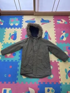 男の子　GUファー付きコート　ジャケット　サイズ130