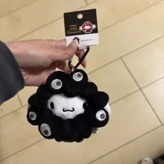 サンリオ　黒ミャクミャク　シナモロール