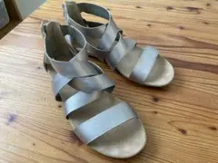 【Clarks】フラットサンダル