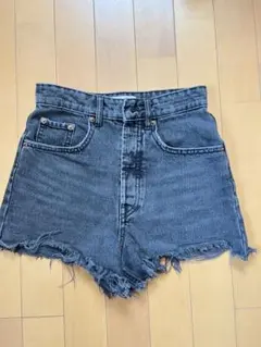 ZARAダークグレー ハイウエストショートパンツ