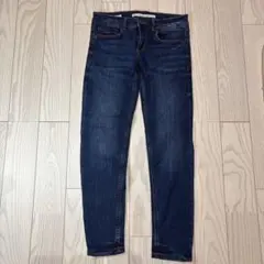 Bershkaダークブルースキニーデニム EUR34[ベルシュカ］のサムネイル