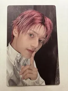 ATEEZ light stick ver.3 トレカ ウヨン - メルカリ