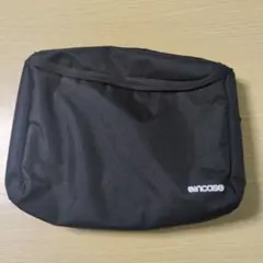 Incase 万能ケースのサムネイル