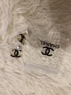 CHANEL ノベルティ　ピアス　パール　CC ビンテージピアス