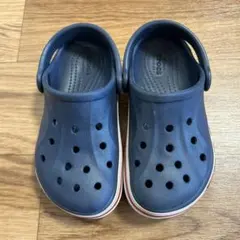crocs ネイビーストラップ付き