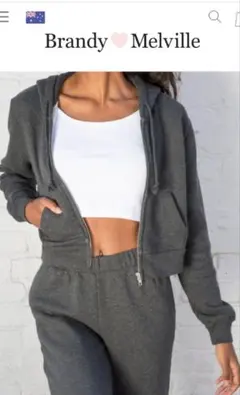 BRANDY MELVILLE グレーパーカーのサムネイル