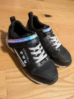 LUVRUSH ブラック スニーカー 20.0cm EE