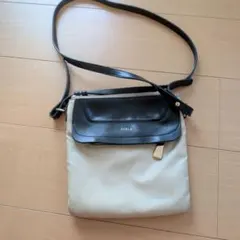 FURLA ショルダーバッグ ベージュ×ブラック
