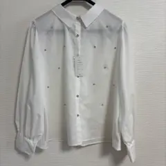 クレット　ランダムビジューデザインシャツ　ホワイトのサムネイル