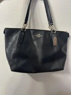 COACH ブラックレザー ハンドバッグ ジッパー付き